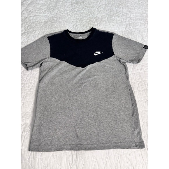 Nike Windrunner Colorblocked T-Shirt men's size medium - Picture 1 of 7